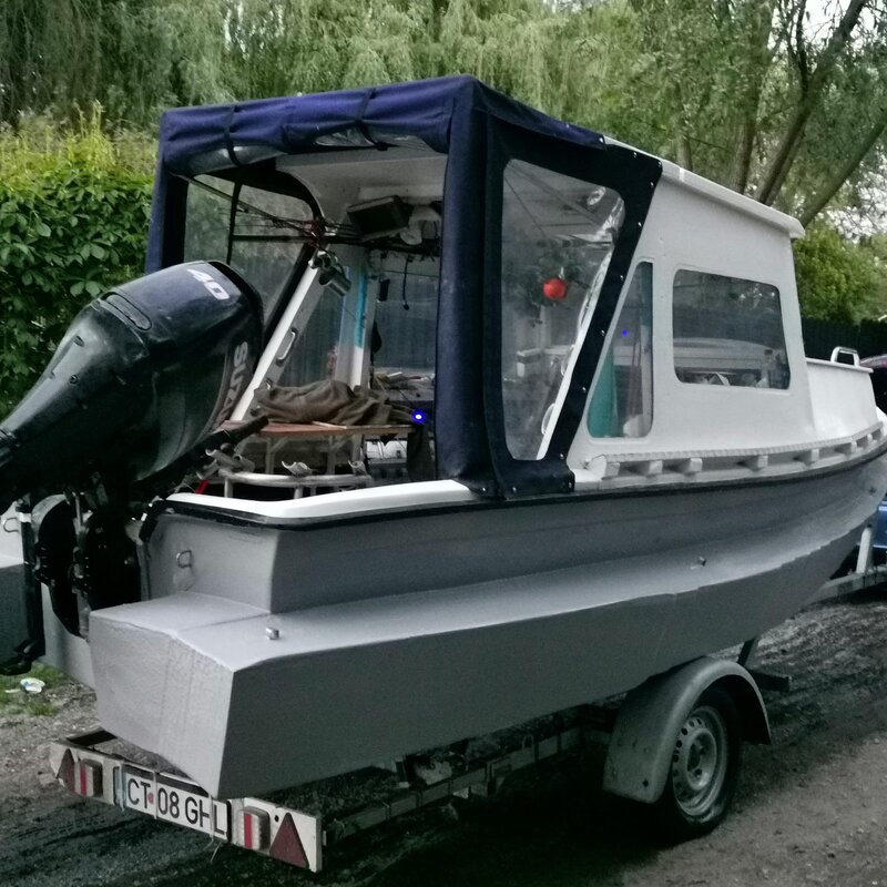 Barca cabinata Mikro 540